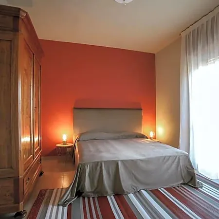 Bed and breakfast Ca'du Lin - Jacuzzi E Piscina Cisterna dʼAsti